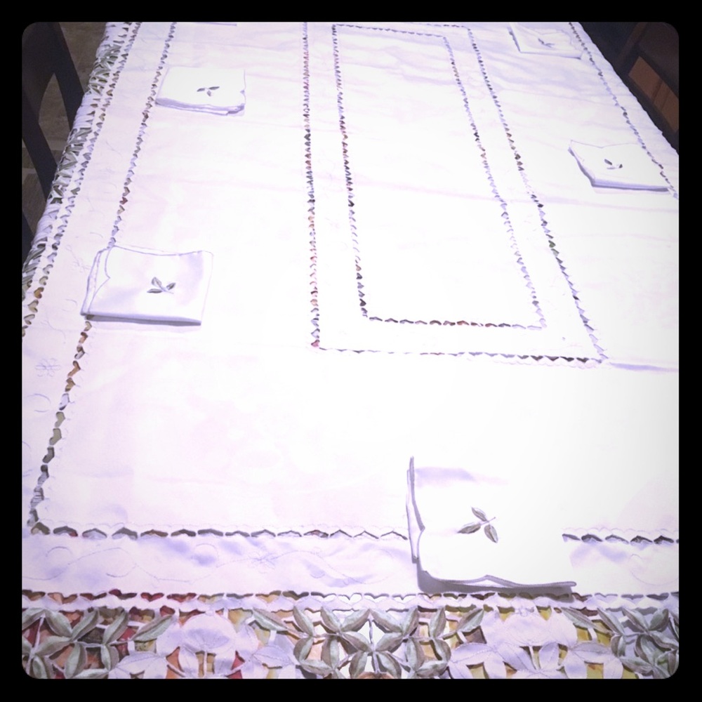 Custom Stitched Matching Set White Tablecloth 86x53 & Napkins Embroidery